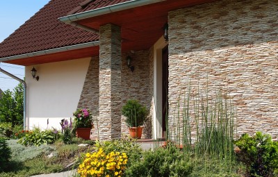 California 1 - Kül és beltéri kőburkolat